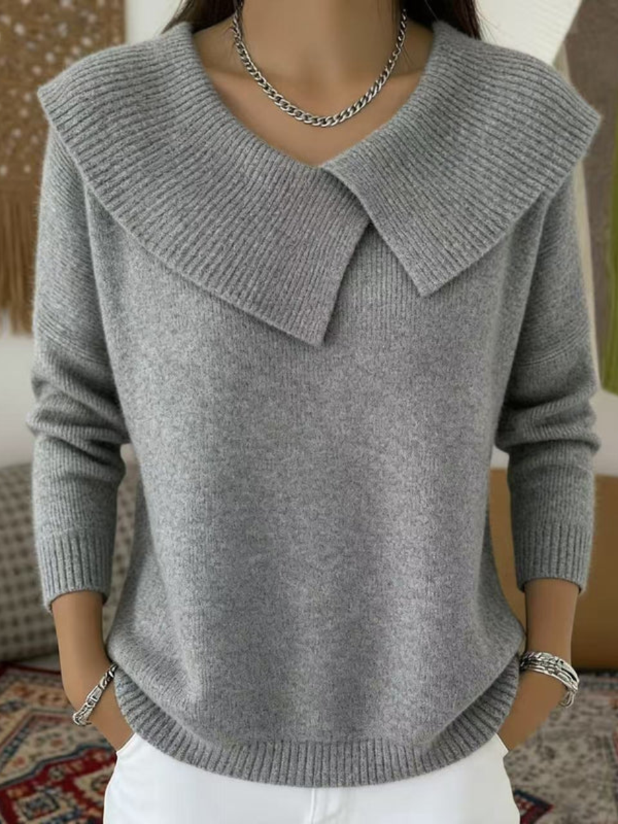Lucia – Maglia calda con colletto morbido