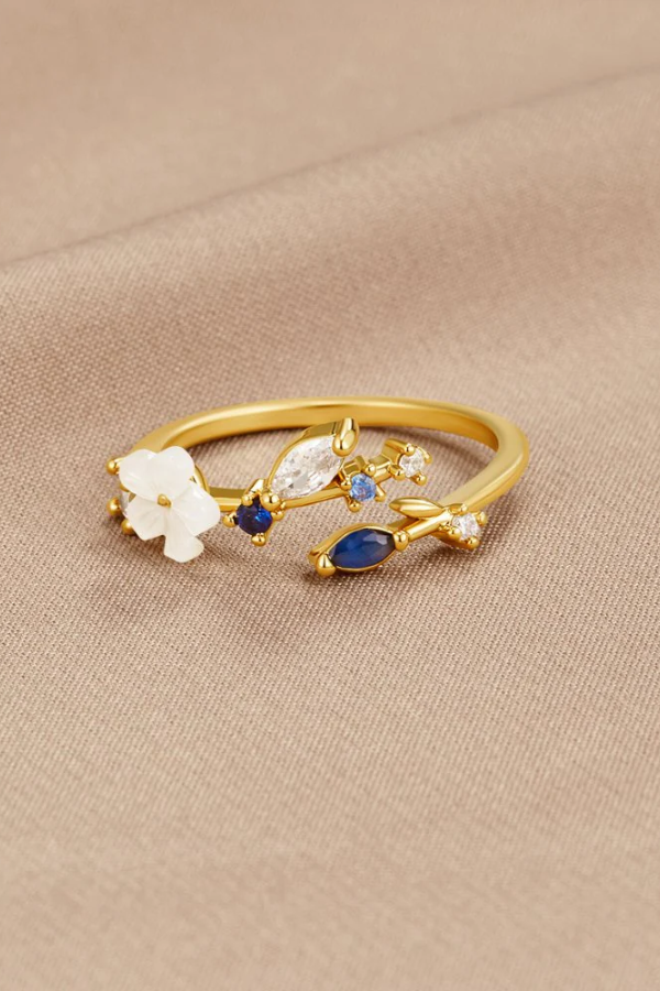 Kaia – Anello fiorito