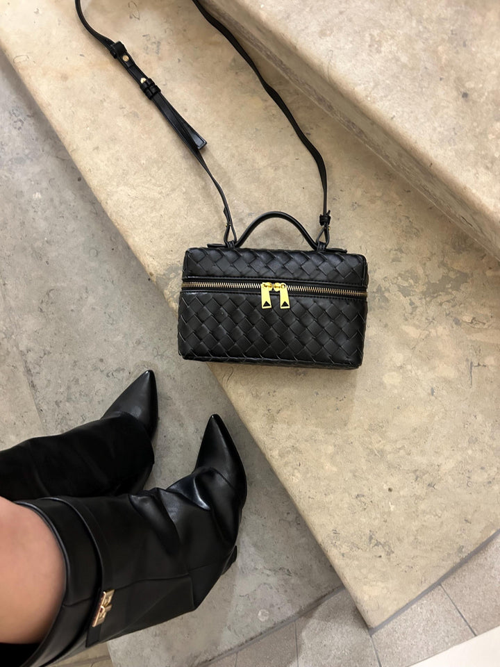 Juliette – Borsa intrecciata strutturata lucida