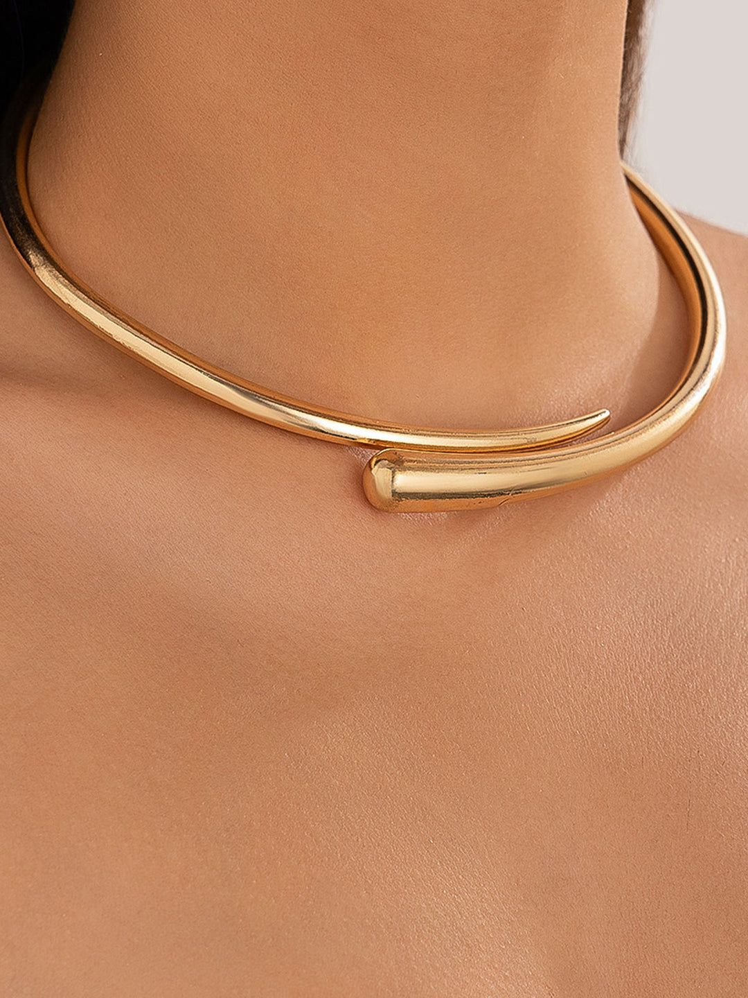 Monica – Collana choker aperta a goccia