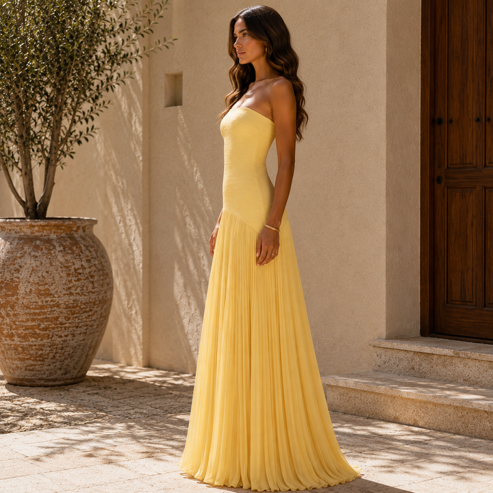 Almudena – Eleganza sofisticata e stile con delicatezza