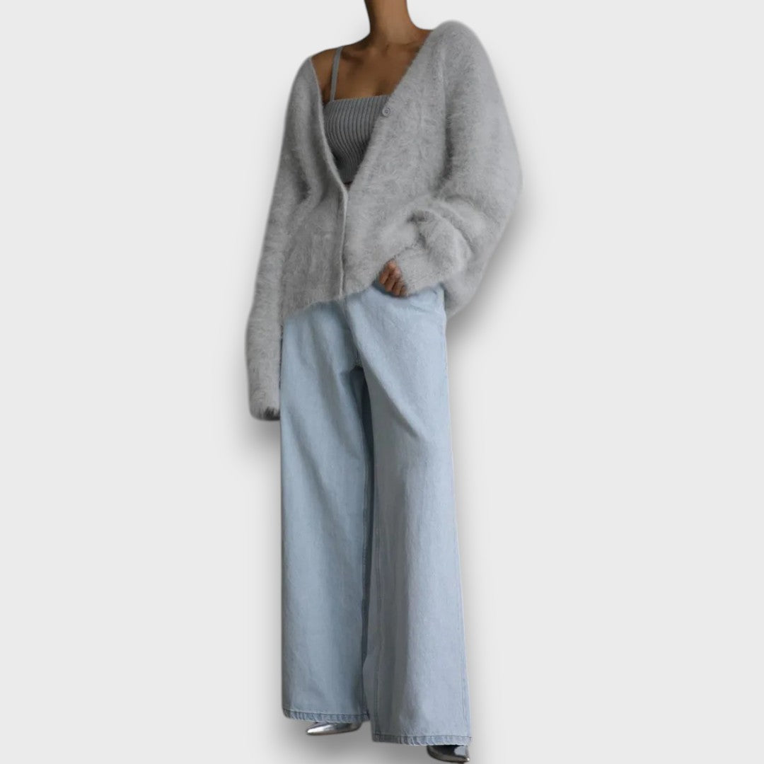 Laria – Cardigan morbido con taglio classico