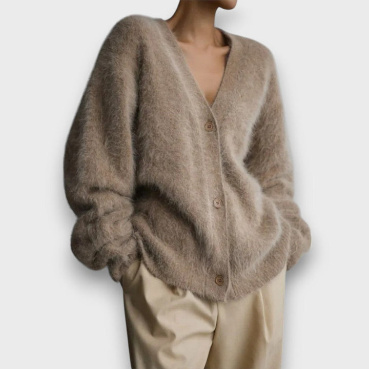 Laria – Cardigan morbido con taglio classico
