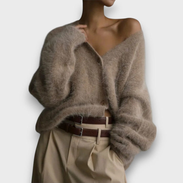 Laria – Cardigan morbido con taglio classico