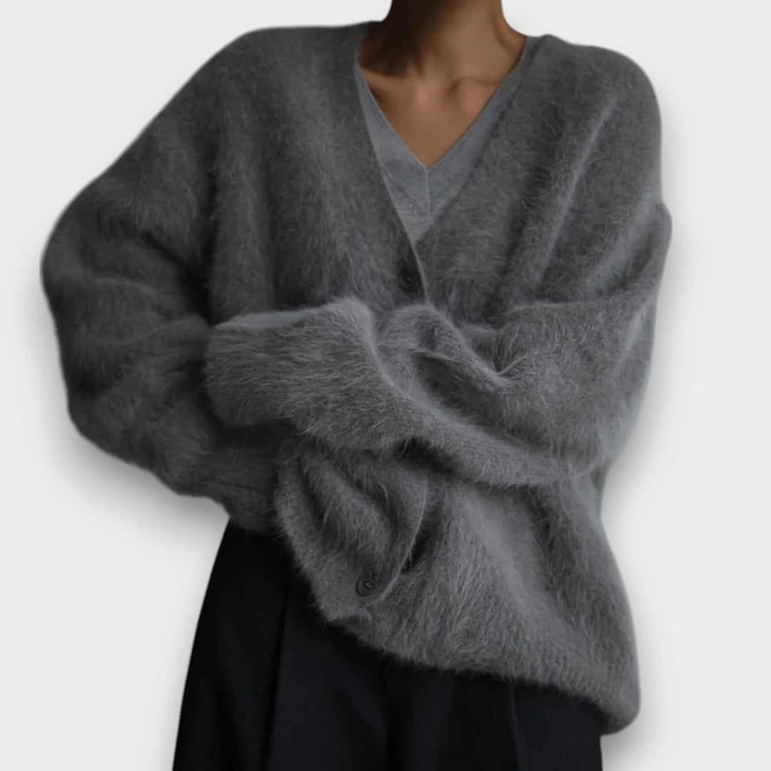 Laria – Cardigan morbido con taglio classico
