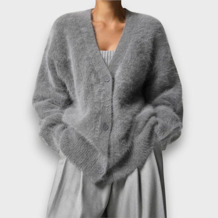 Laria – Cardigan morbido con taglio classico