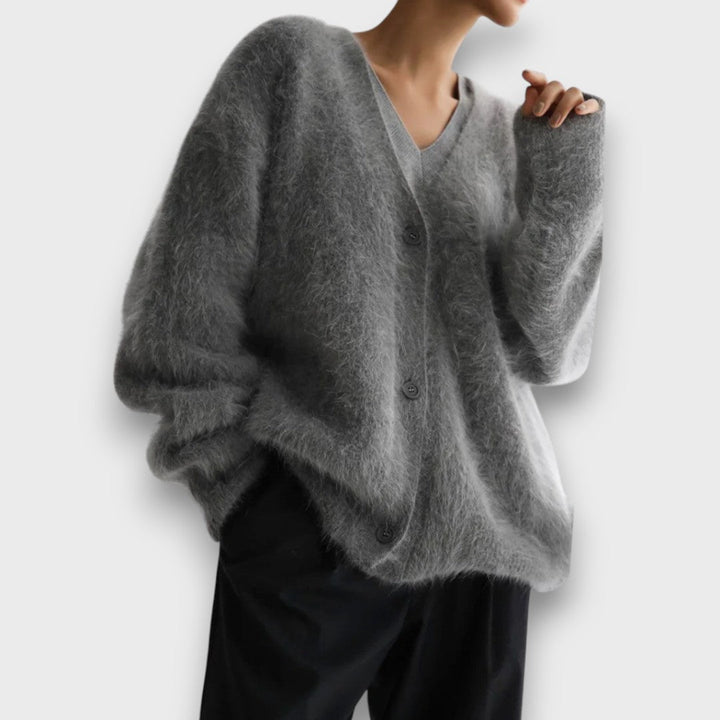 Laria – Cardigan morbido con taglio classico