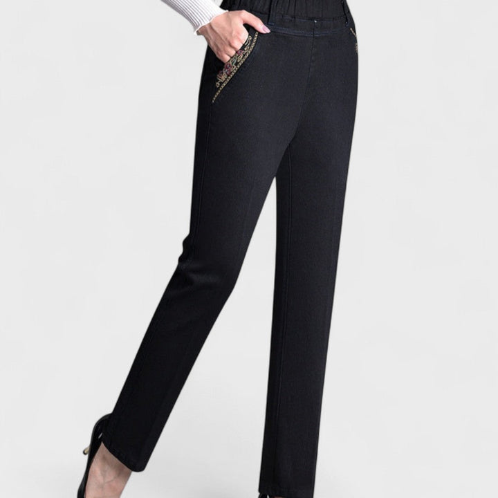 Maira – Jeans da donna con tasche laterali e vita elastica